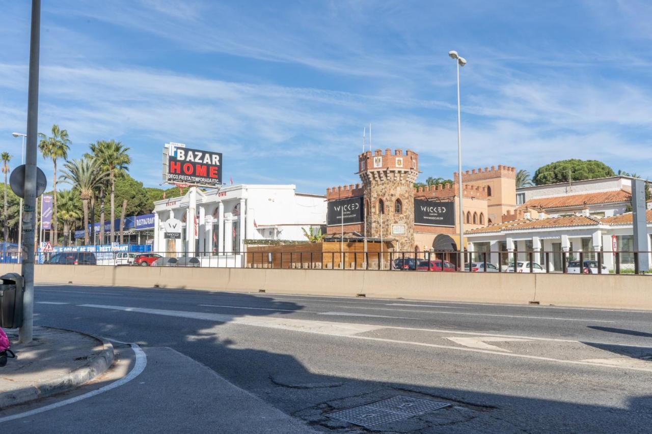 Apartemen 2 Bedroom Front Line Flat In Costabella, Marbella, Marbella