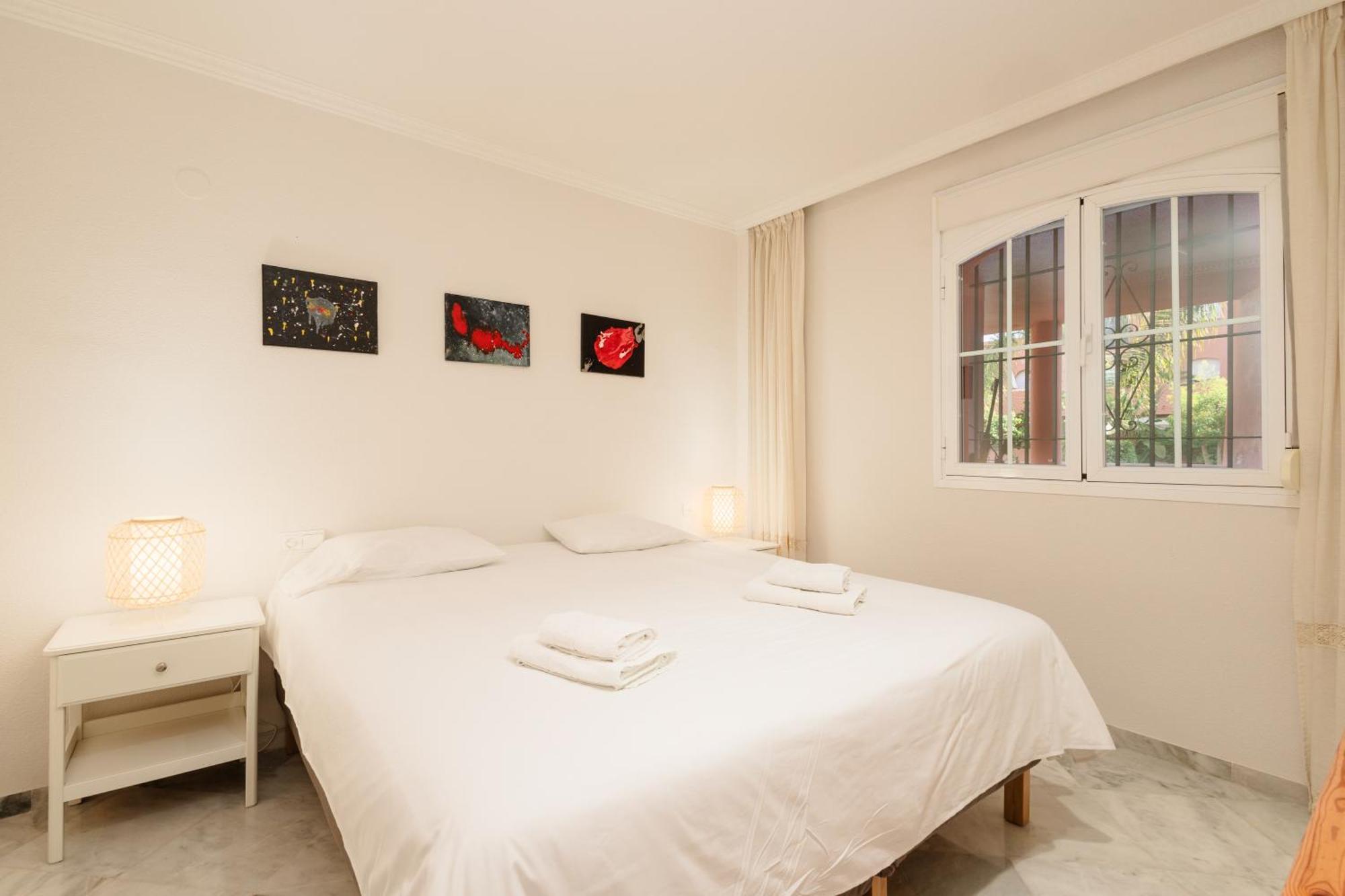 2 Bedroom Front Line Flat In Costabella, Marbella, Apartemen Marbella