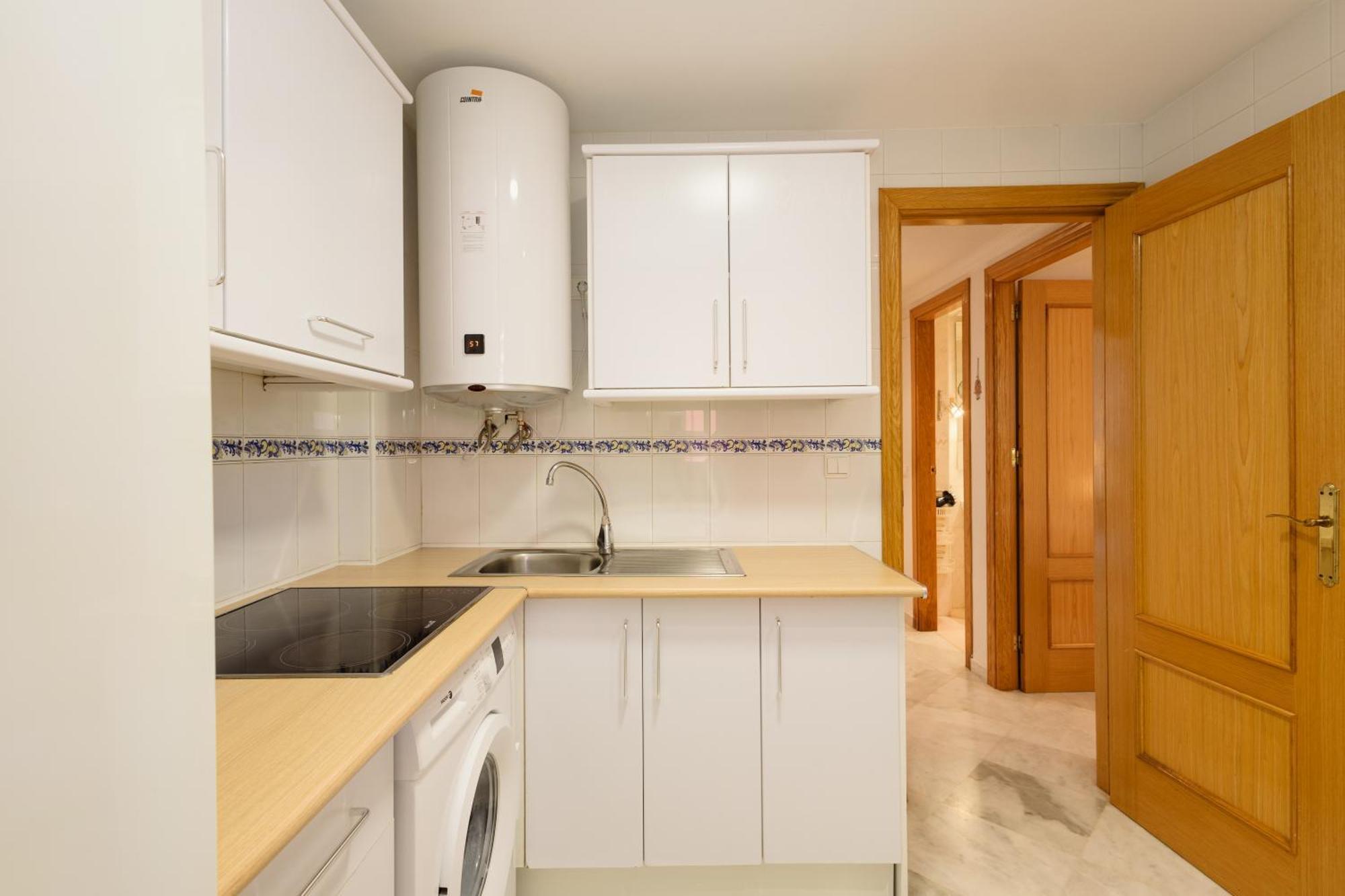 2 Bedroom Front Line Flat In Costabella, Marbella, Apartemen
