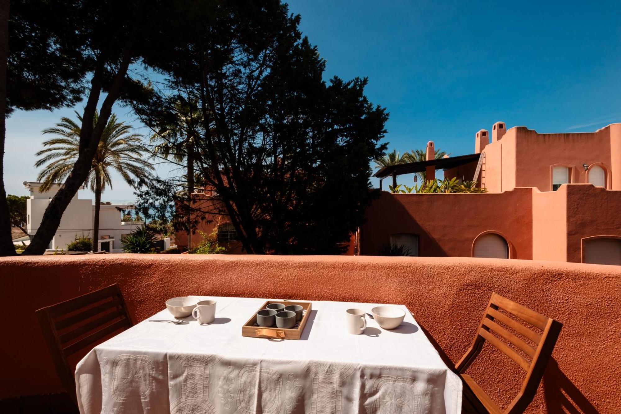 Apartemen 2 Bedroom Front Line Flat In Costabella, Marbella, Marbella